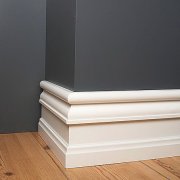 Paano maayos at ipinta ang MDF floor skirting board nang tama: isang workshop sa hakbang-hakbang na pagawaan