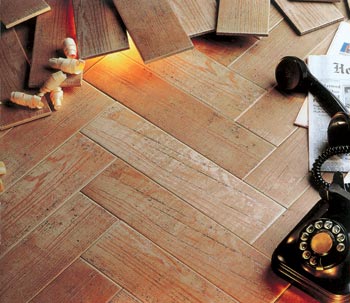 Ang mga tile sa sahig na kwarts: mga tampok ng estilo ng vinyl quartz