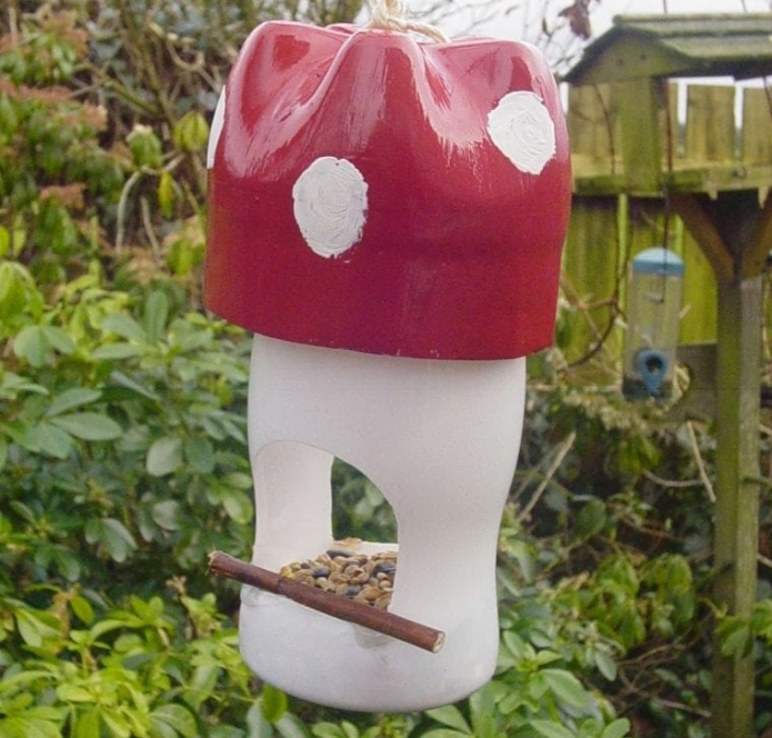 DIY bird feeder