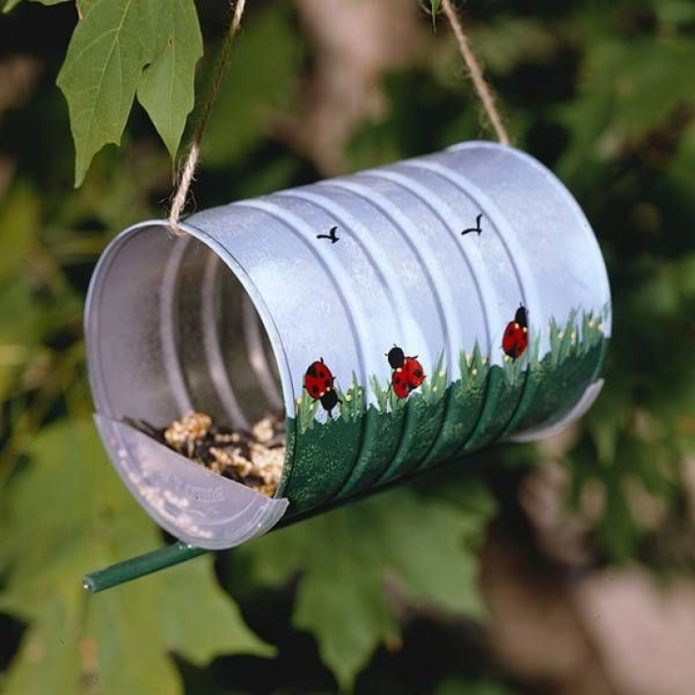 DIY bird feeder