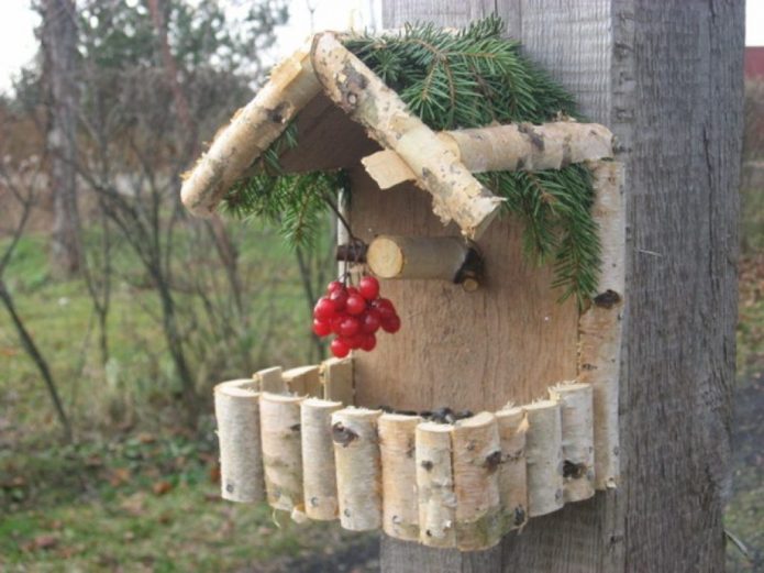 Birch logs feeder