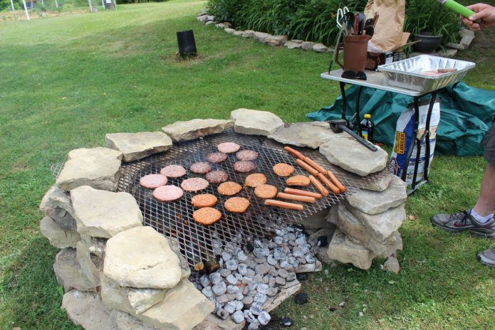 Gawang bahay na barbecue