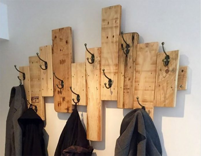 Pallets hanger